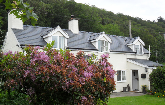 New roof in North Wales using new Spanish slate